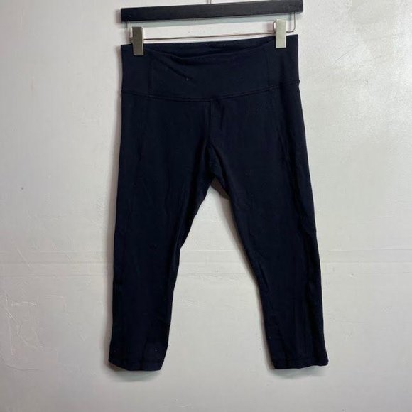 Lululemon Pants - Lululemon Cropped Black Size 8